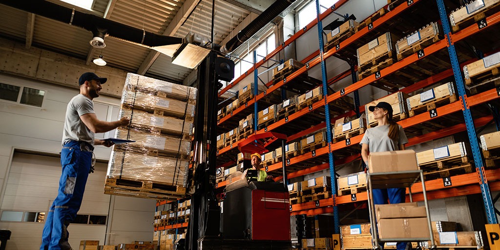 Benefits you can get by outsourcing warehouses and logistics services