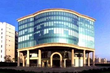 Office space in Film City, Sector – 16A