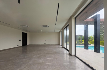 Farmhouse for RENT in central drIve, dlf chattArpur, south delhi