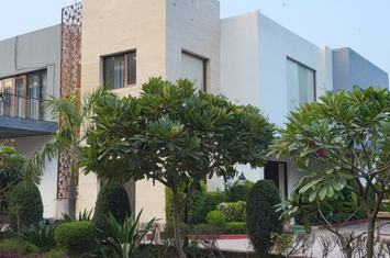 Farmhouse for RENT in ANSAL FARM, SATBARI, SOUTH DELHI