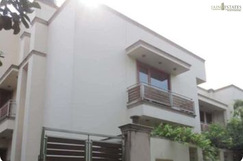 INDEPENDENT KOTHI IN WESTEND COLONY, SOUTH DELHI