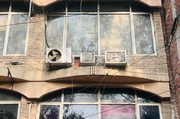 Commercial Space for rent in Hauz Khas, South Delhi