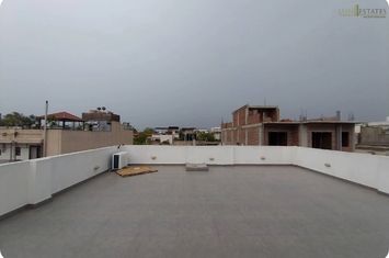 Brand-new Builder Floor For rent in Green Park extension