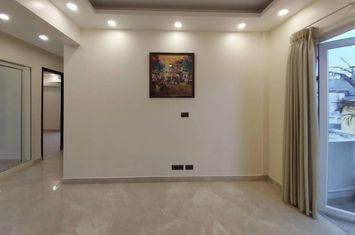 Brand-new Builder Floor For rent in Green Park extension