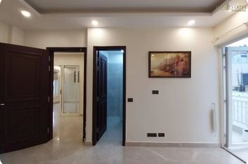 Brand-new Builder Floor For rent in Green Park extension